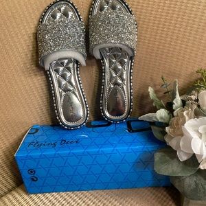 Beautiful open toe light weight sandals